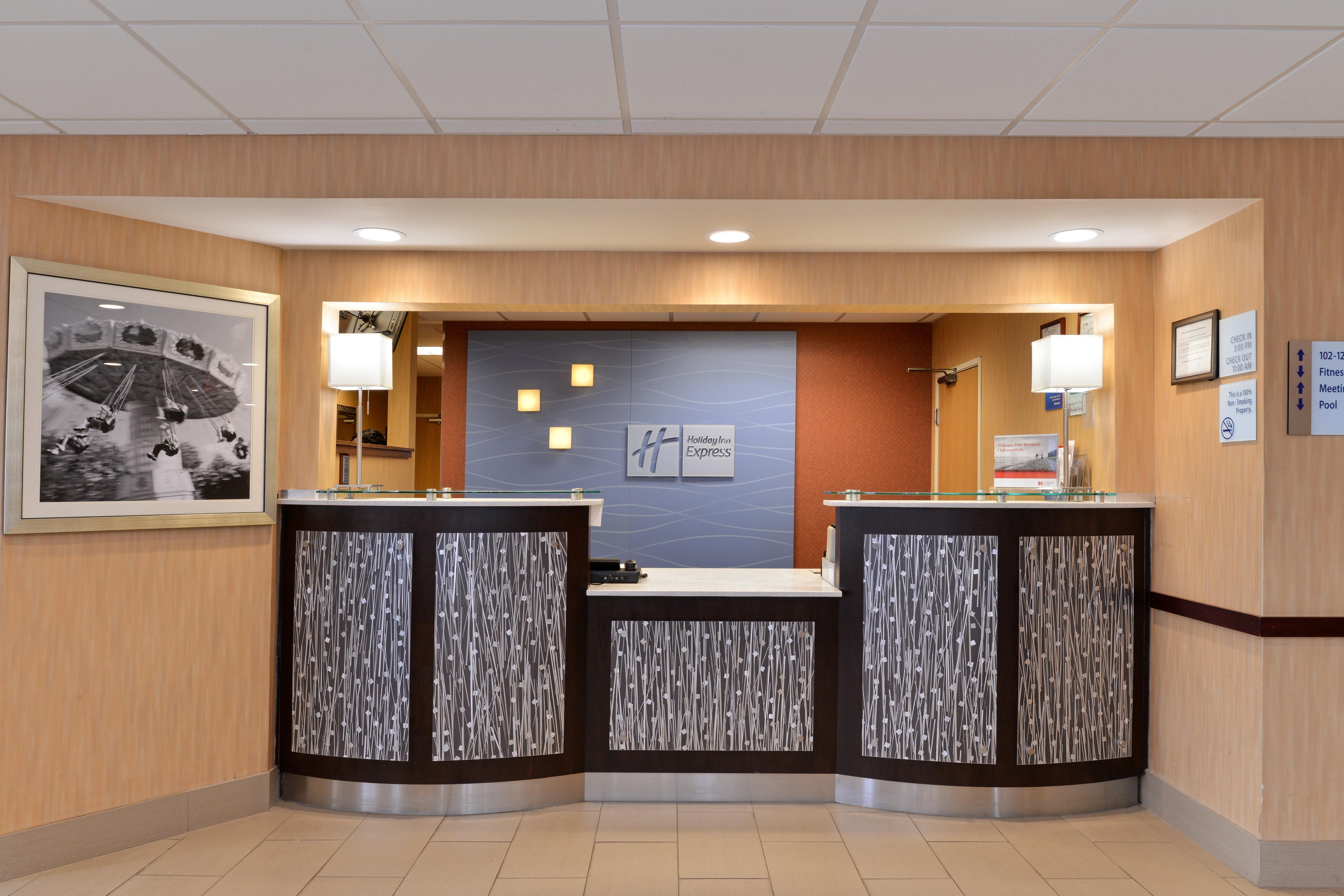 Holiday Inn Express Hotel & Suites Cincinnati-North/Sharonville Exterior foto