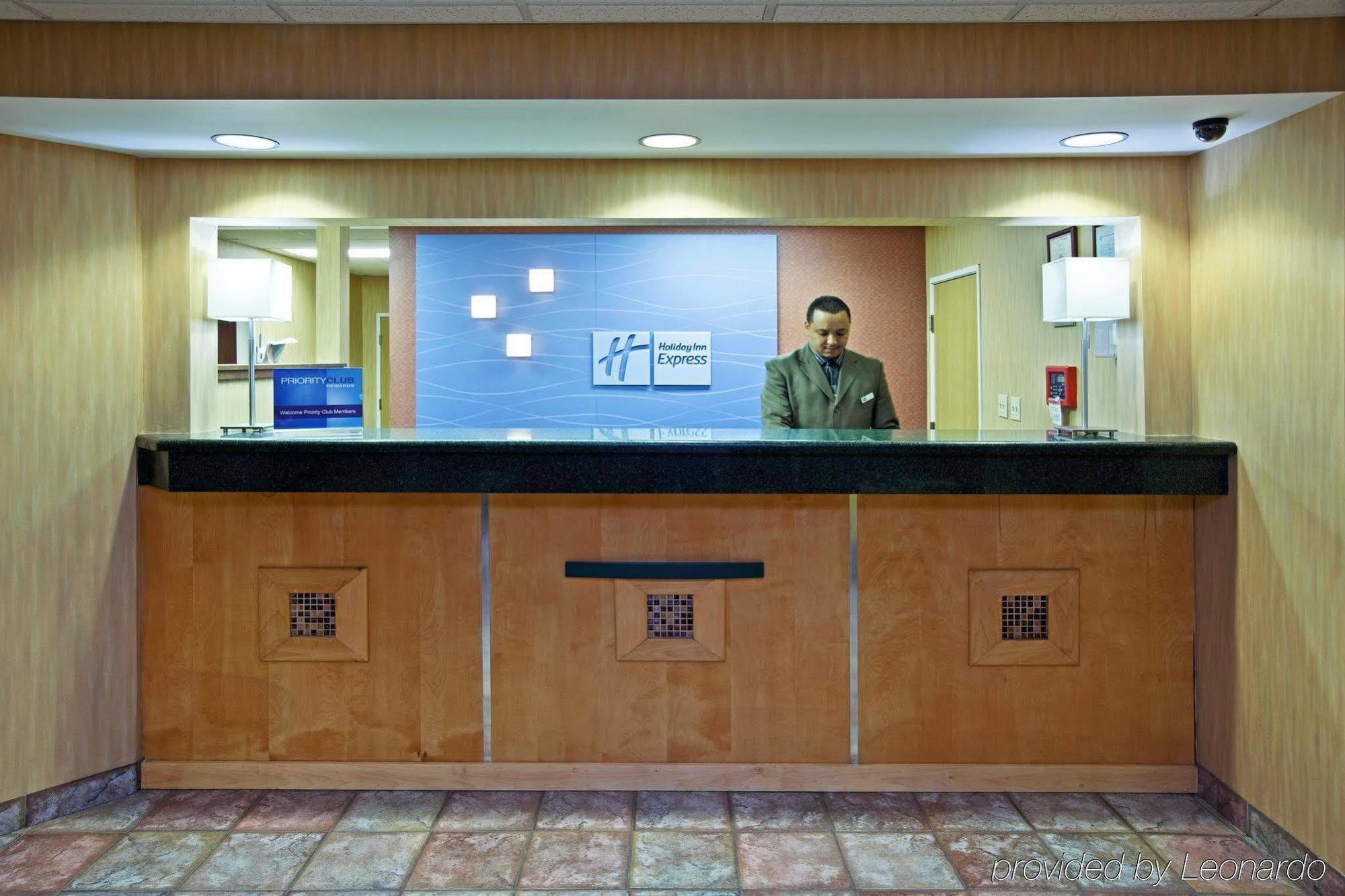 Holiday Inn Express Hotel & Suites Cincinnati-North/Sharonville Interior foto